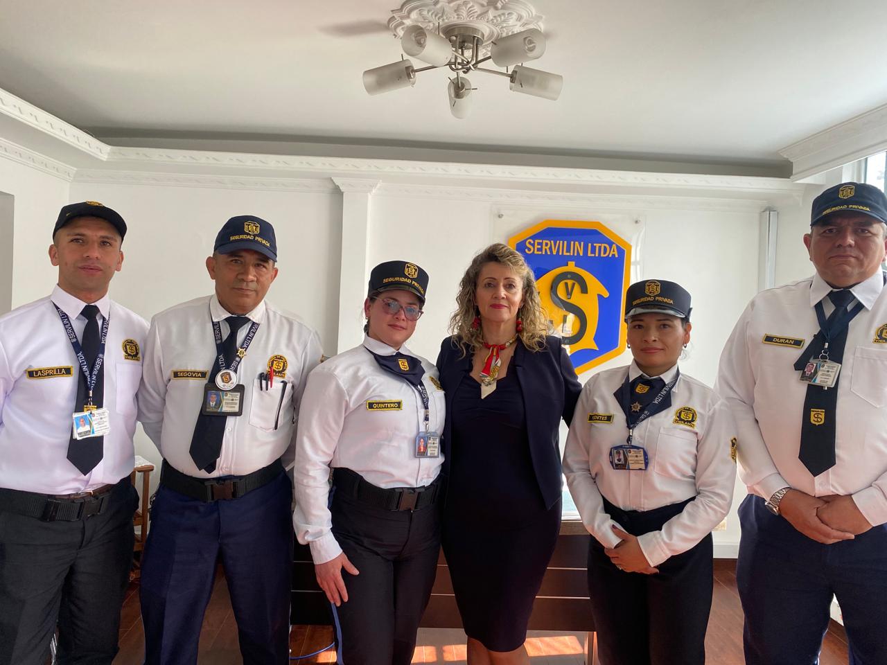 Equipo profesional de seguridad de SERVILIN